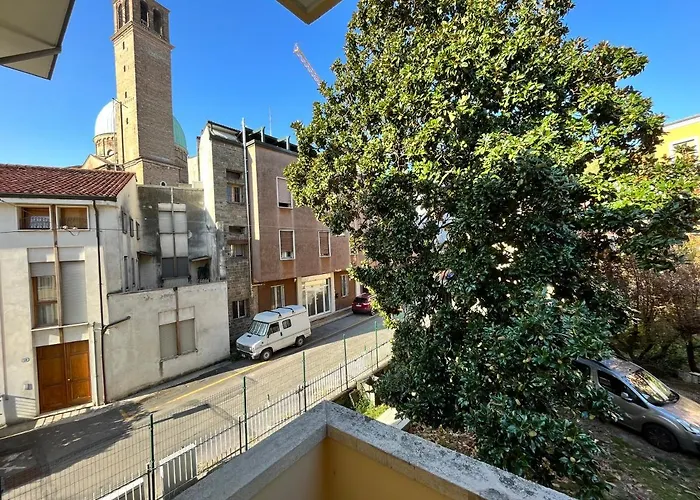 All'ombra Del Carmine Apartman Padova